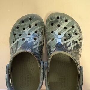 CROCS Kids Green Camo Sandals